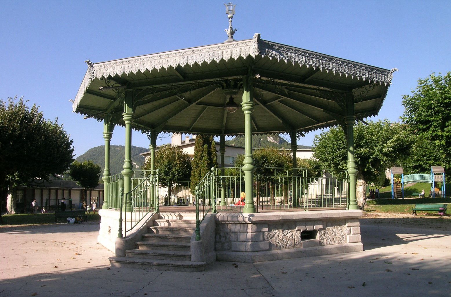 Kiosque Famille Saint Gervais Les Bains Saint-Claude - Kiosque du square (39) – Simon Buri Architecte