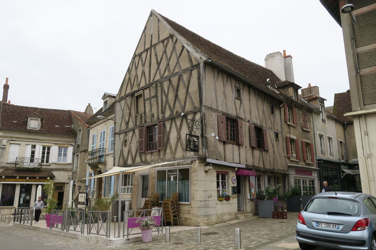 Clamecy - Maison à pan de bois [2]