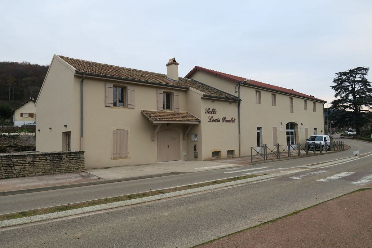 Pernand-vergellesses - Salle Pavelot [1]