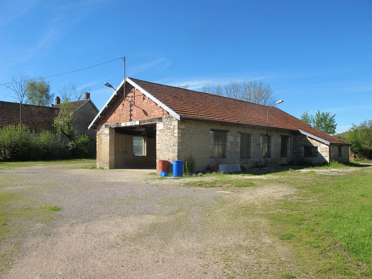 Villy-en-Auxois - Ancien bâtiment industriel (21) [2]