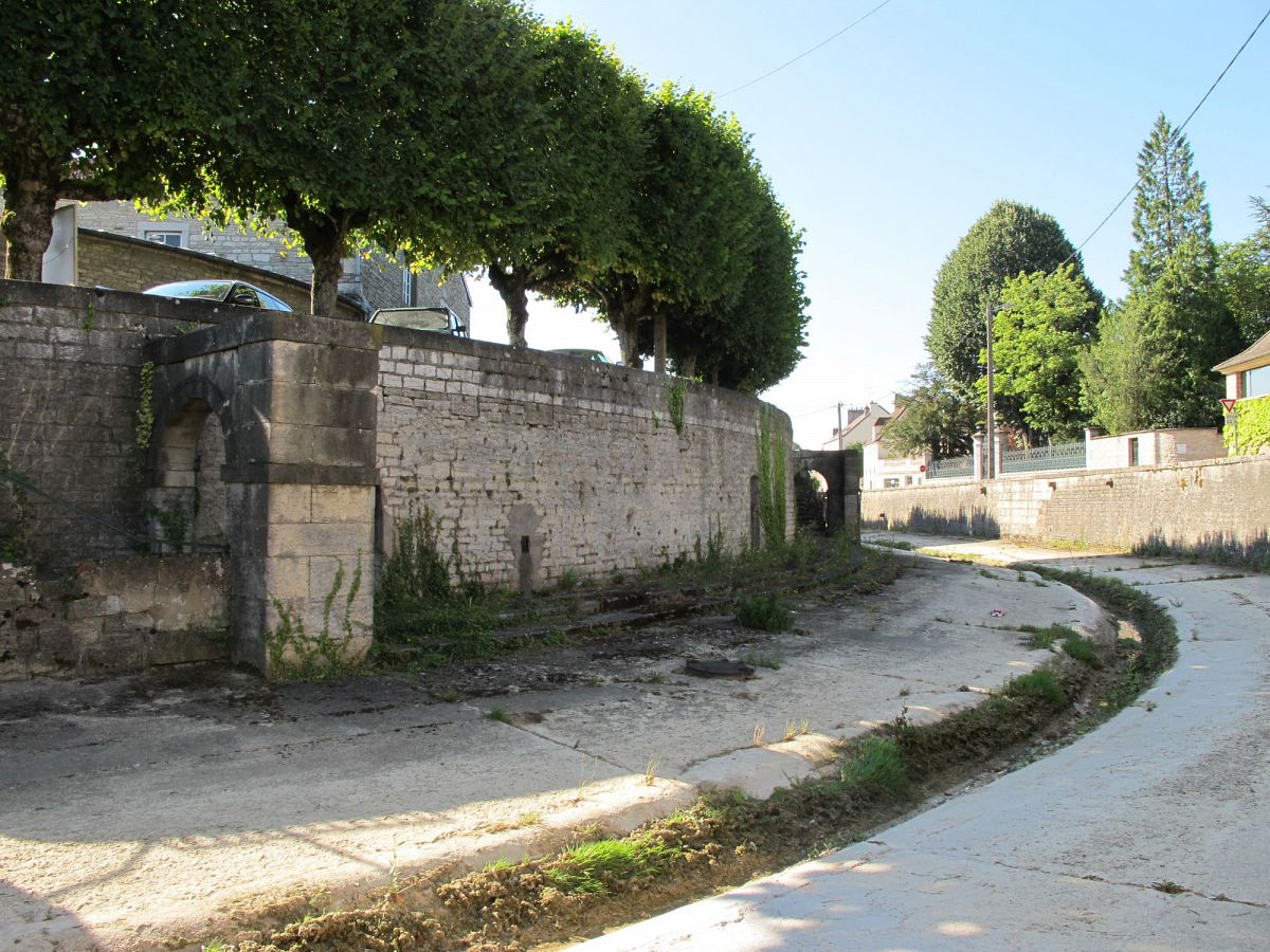 Nuits-Saint-Georges - Lavoir (21) [3]