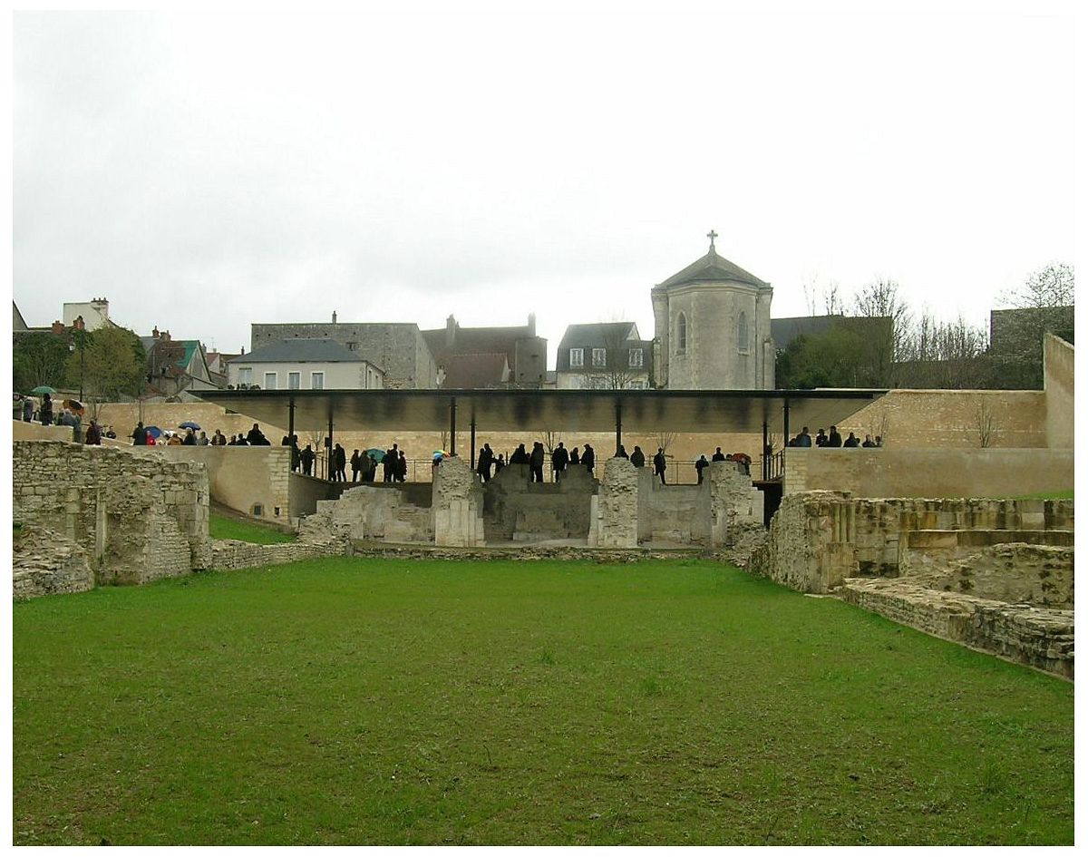 La Charité-sur-Loire - Vestiges de l'église (58) [3]