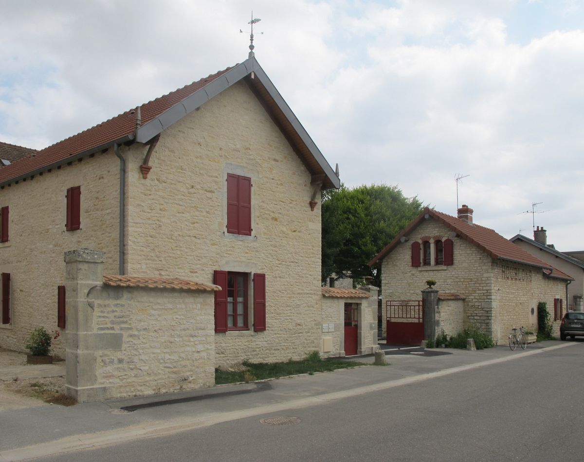 Saint-Julien - Bâtiments communaux (21) [1]