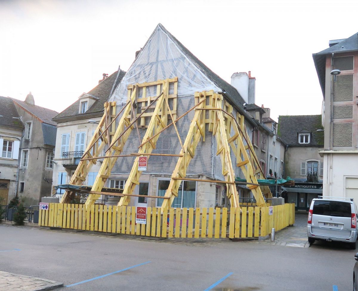 Clamecy - Maison à pan de bois [1]