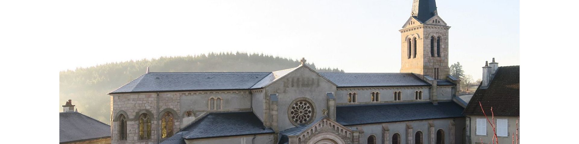 Saint-Léger-sous-Beuvray - Eglise St-Léger (71)